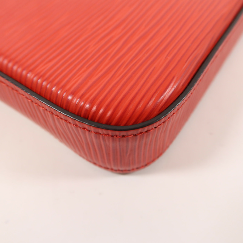 LOUIS VUITTON Epi Pochette Felice銀扣鏈帶肩背袋-12