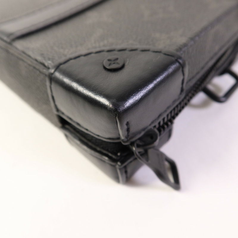 LOUIS VUITTON Monogram Eclipse Soft Trunk Wallet肩背袋-9