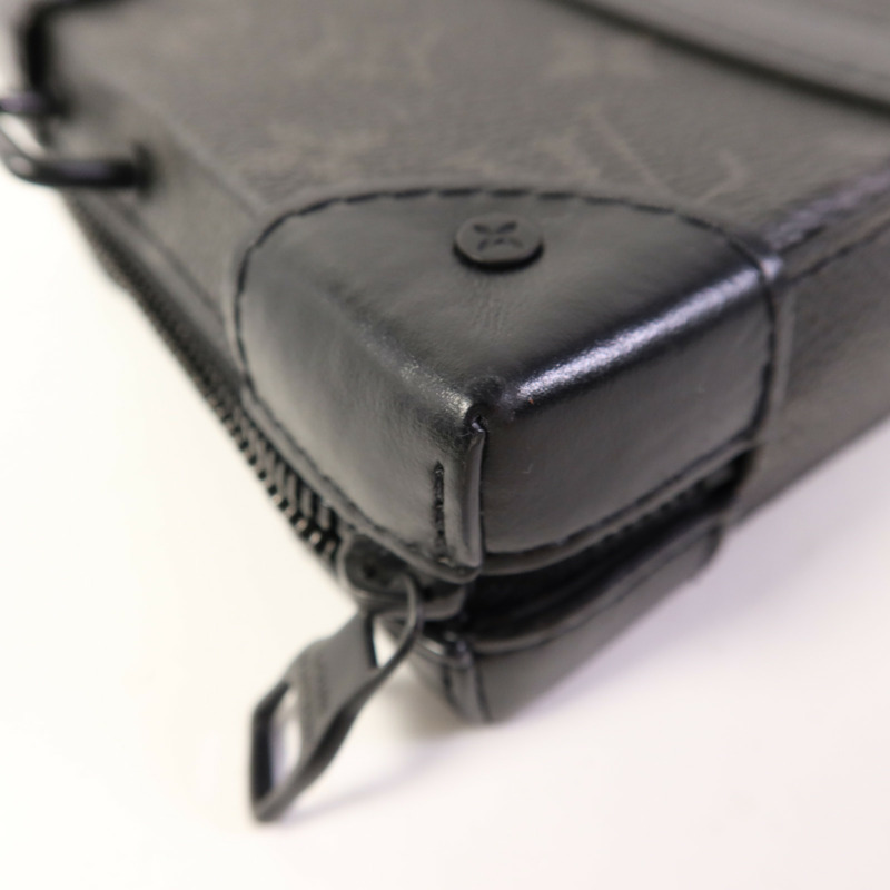 LOUIS VUITTON Monogram Eclipse Soft Trunk Wallet肩背袋-10