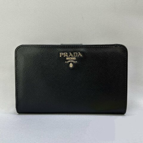 PRADA Saffiano皮革拉鍊中夾
