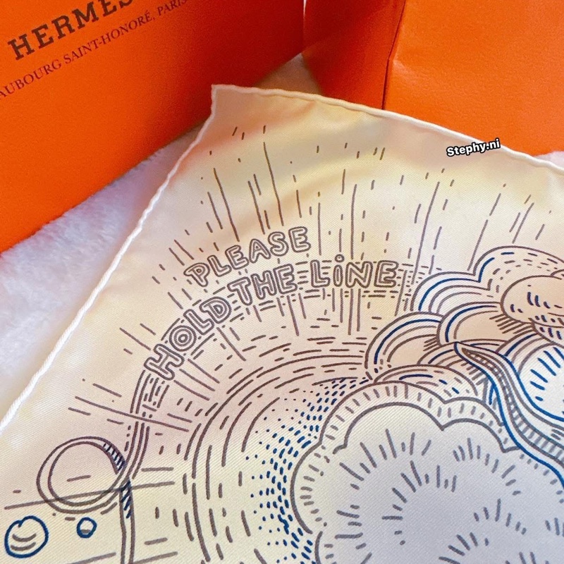 連假!全新降售_Hermés 愛馬仕 2025最新爆款Please Hold The Line 正在通話中 90x90/絲巾-7