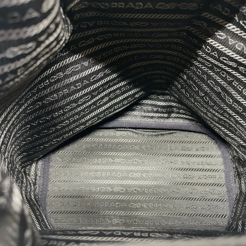 PRADA 刺繡logo帆布水桶包-4