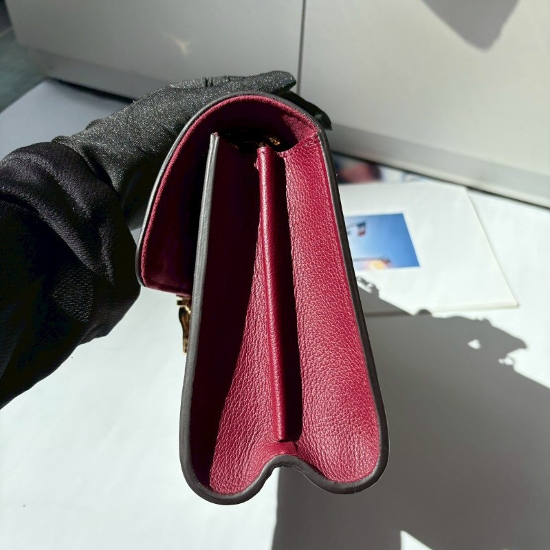 LV M41732 原花拼酒紅皮革金鍊口蓋包-7