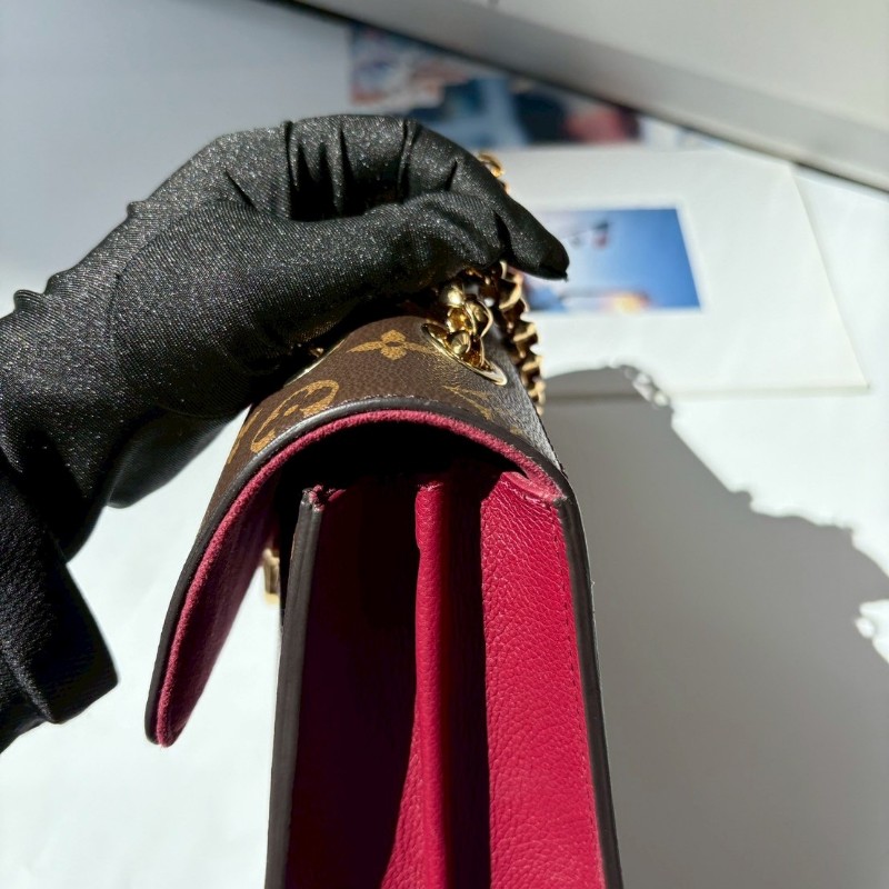 LV M41732 原花拼酒紅皮革金鍊口蓋包-14