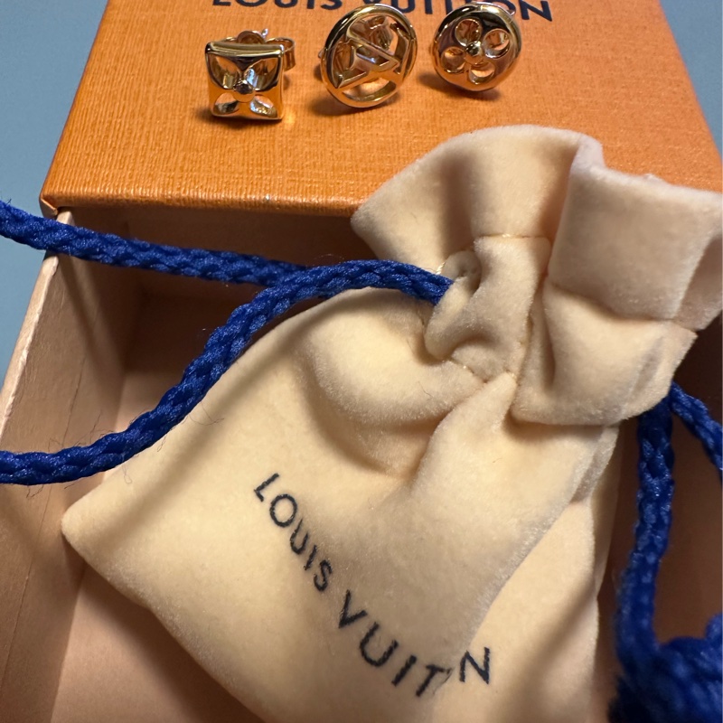 LV 三件組耳環-1