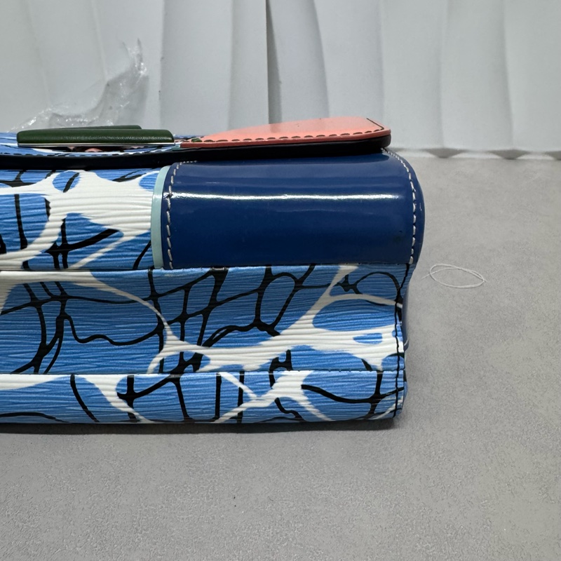 LV / 路易威登 秀款Twist水波紋-2