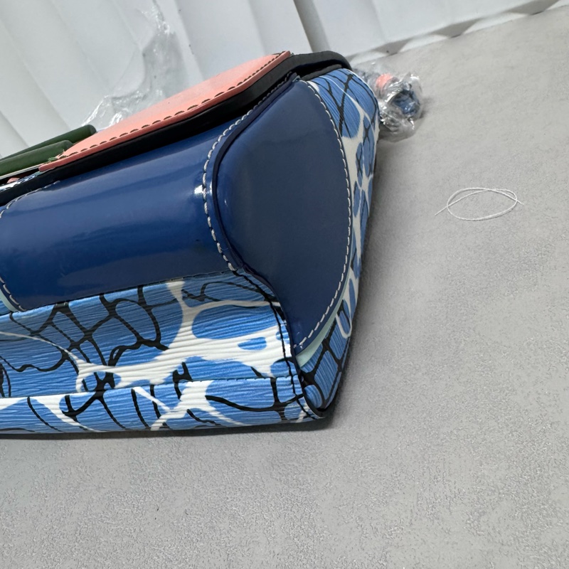 LV / 路易威登 秀款Twist水波紋-7