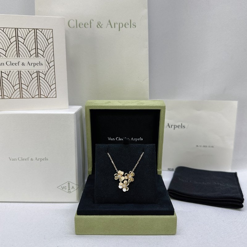 梵克亞寶VCA Frivole三朵花鑽石項鍊-0