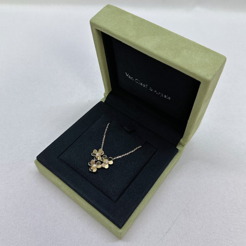 梵克亞寶VCA Frivole三朵花鑽石項鍊-2
