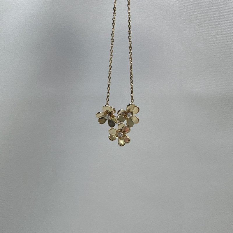 梵克亞寶VCA Frivole三朵花鑽石項鍊-4