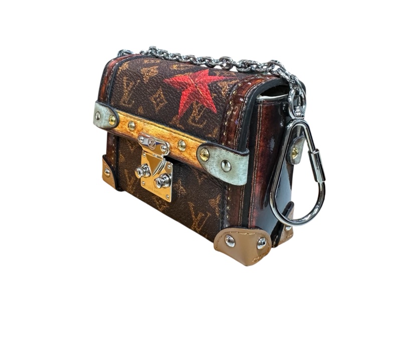 LV M63779 Monogram Essential-2