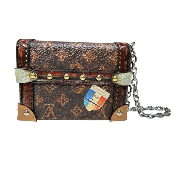 LV M63779 Monogram Essential-8