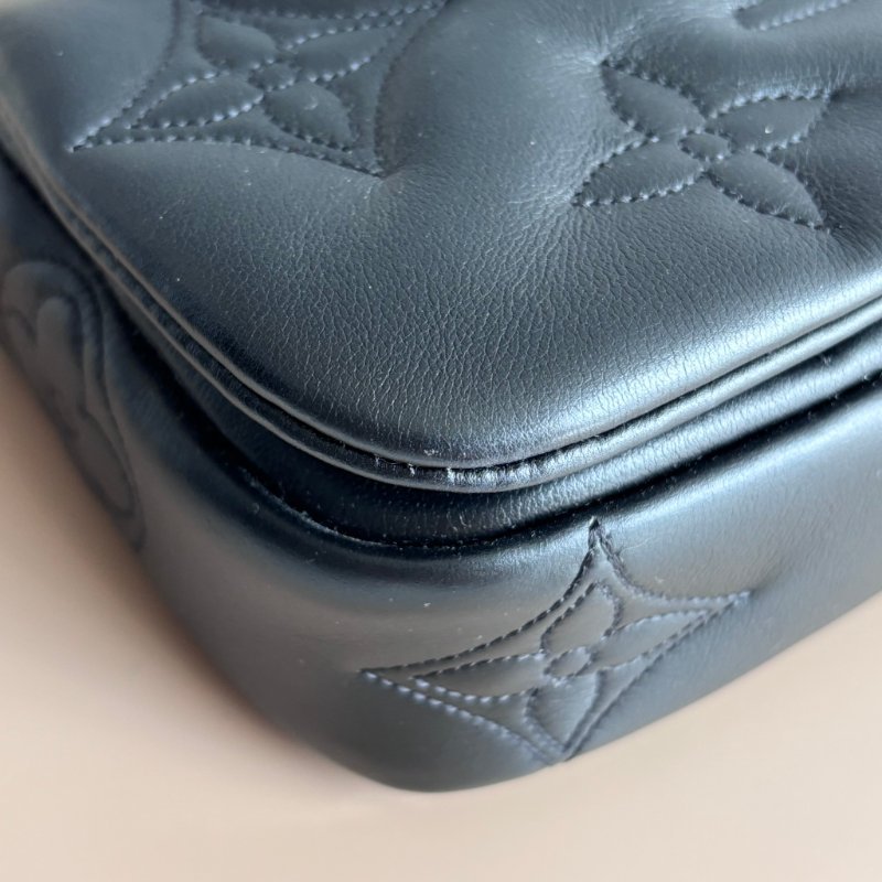 ::Louis Vuitton:: LV M81398- Bubblegram 縫線牛皮肩背/斜背兩用包-10