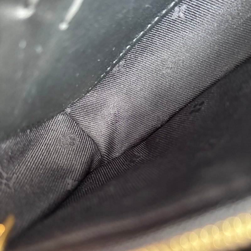 ::Louis Vuitton:: LV M81398- Bubblegram 縫線牛皮肩背/斜背兩用包-19