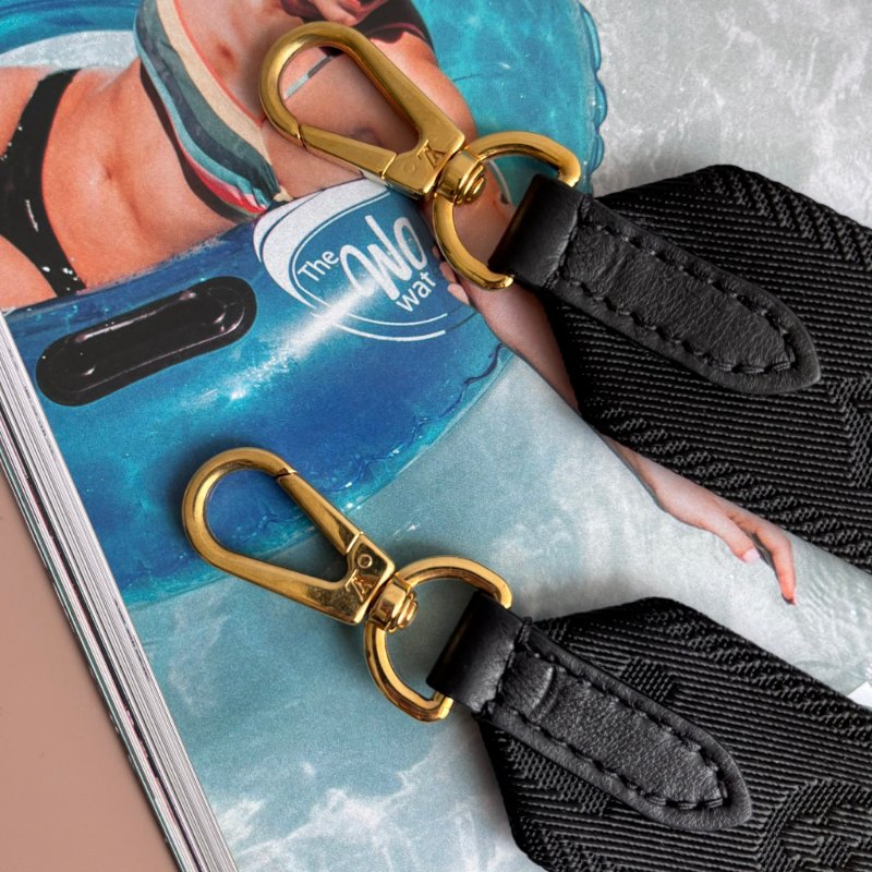 ::Louis Vuitton:: LV M81398- Bubblegram 縫線牛皮肩背/斜背兩用包-23