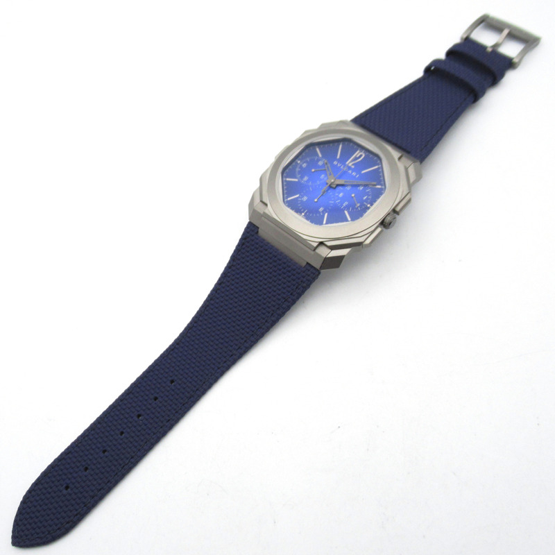 Bvlgari Octo Finissimo 計時碼錶 GMT 男士手錶，鈦金屬和皮革錶帶，藍色，103889-2
