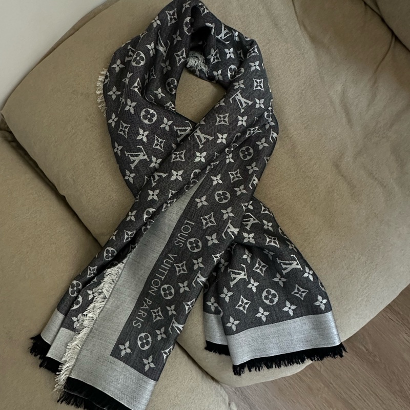 LV M71378 Monogram Denim 披肩/滿版老花/羊毛絲綢披肩/圍巾/黑銀/黑灰-6