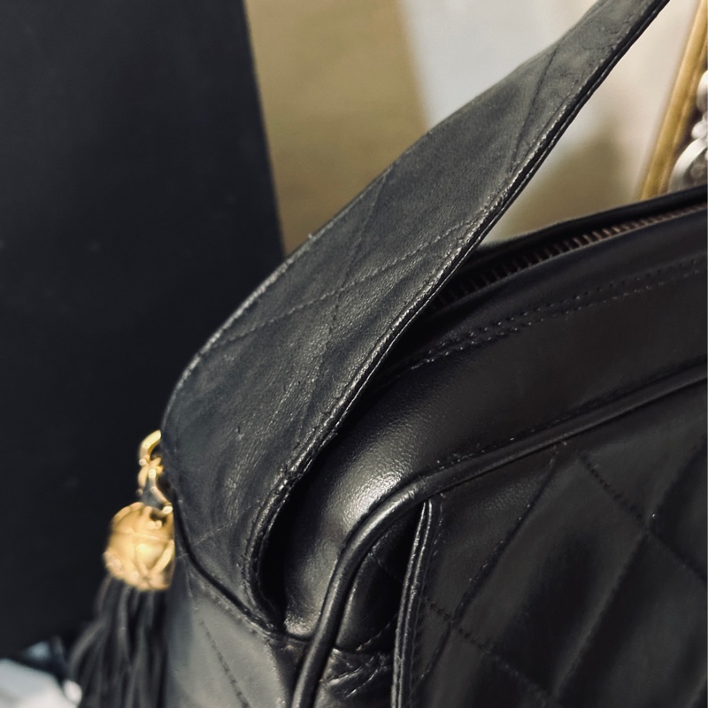 #好成色 #絕版收藏 #男女同款 香奈兒黑武士斜挎郵差包🔥-13