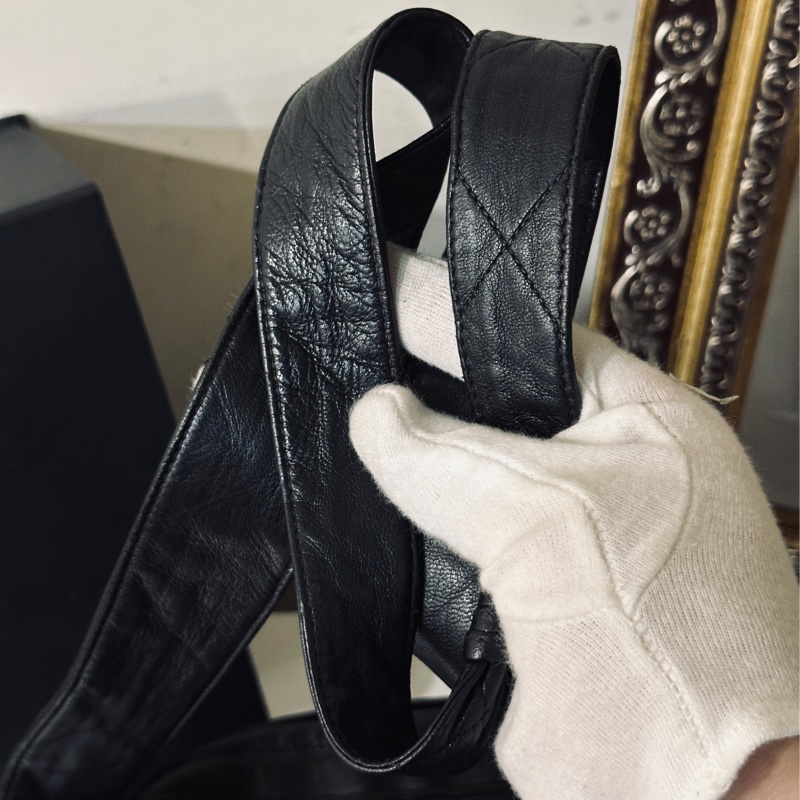 #好成色 #絕版收藏 #男女同款 香奈兒黑武士斜挎郵差包🔥-16