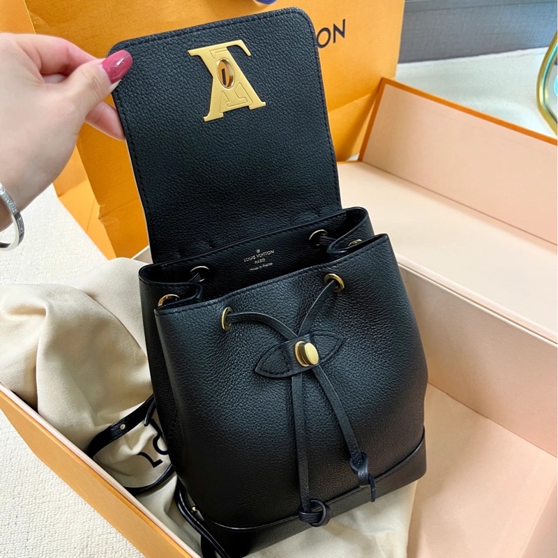 🈶購證 #99新全網最低 #九萬入手 Lv lockme黑金荔枝皮雙肩背包-6