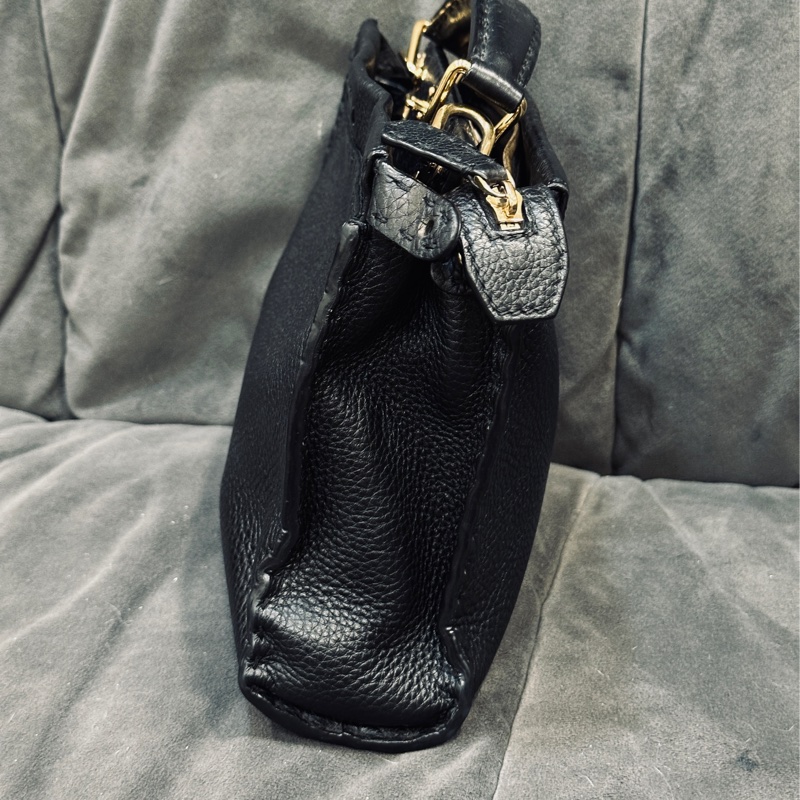 #高工價收藏品 #15萬入手賠出 Fendi怪獸系列全牛皮斜挎包 贈送專櫃加購3️⃣萬的寬背袋-4