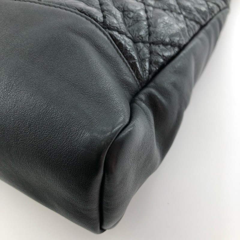 Chanel香奈兒 黑金 黑色金扣 油蠟牛皮31bag 中號 手提包 肩背包-12