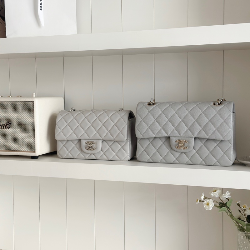 「全新膠膜在✨」Chanel CF23 晶片款 荔枝皮 淺灰 淡金釦-0