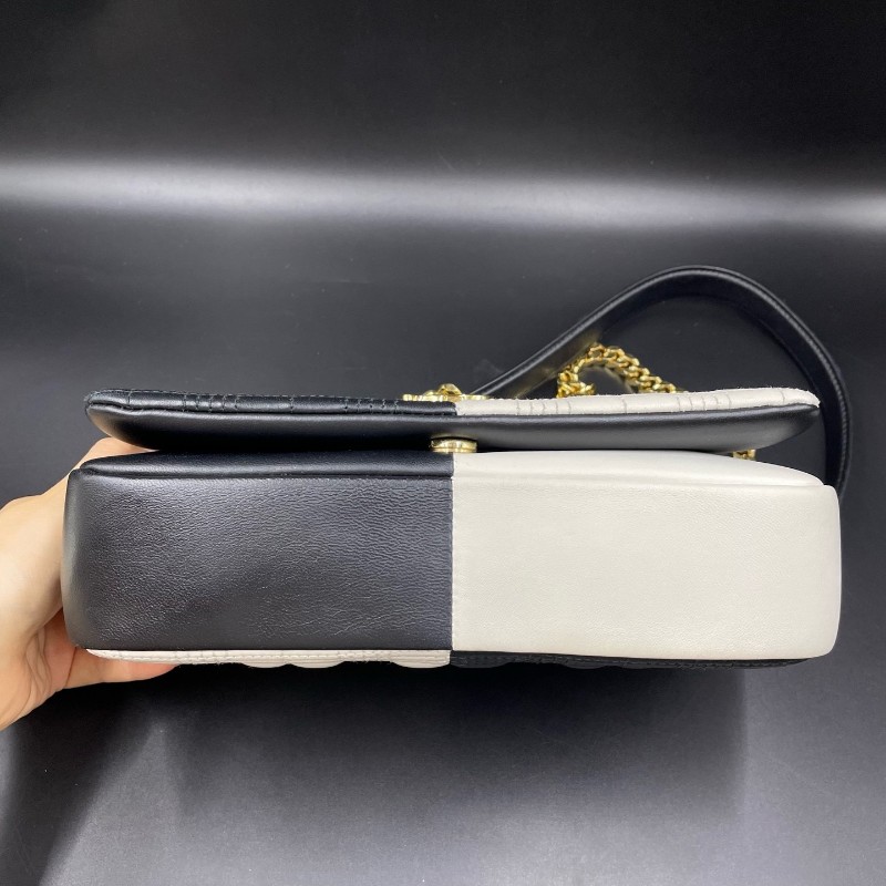 Burberry黑白拼色lola 肩背包 23*13cm
80212091-2