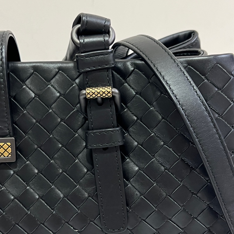 Bottega veneta Roma 羅馬包 五金全黑款式-6