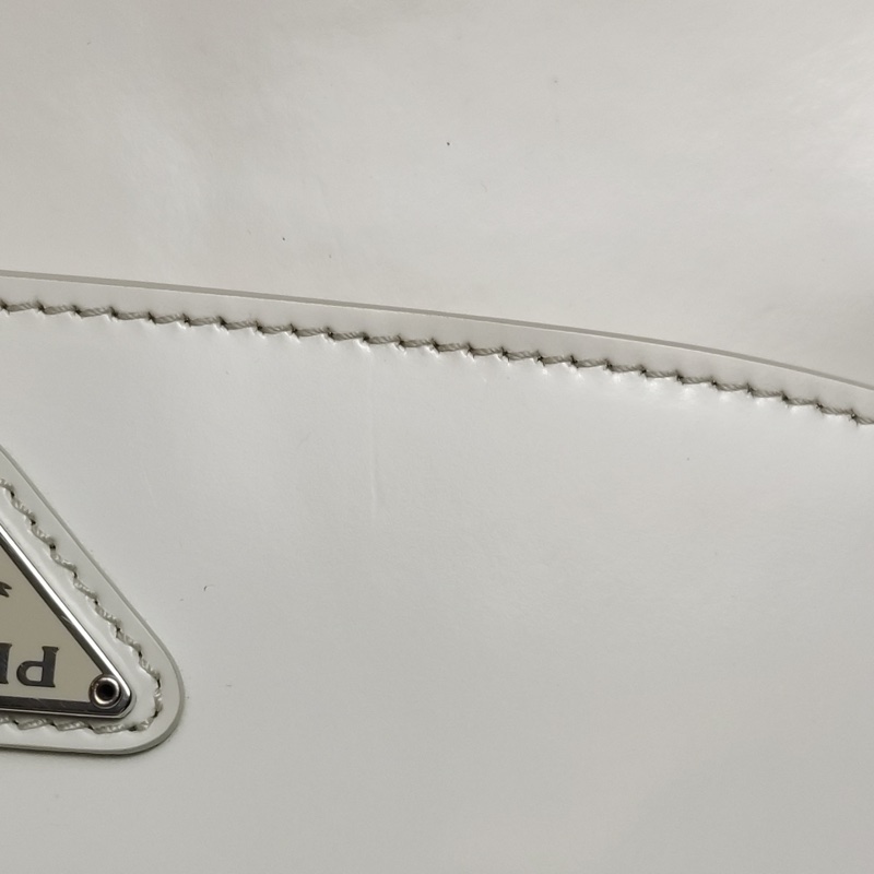 Prada cleo 光面牛皮 白色 肩背包-14