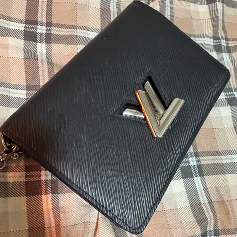 自售Louis Vuitton LV TWIST WOC 黑EPI WOC 水波紋-0