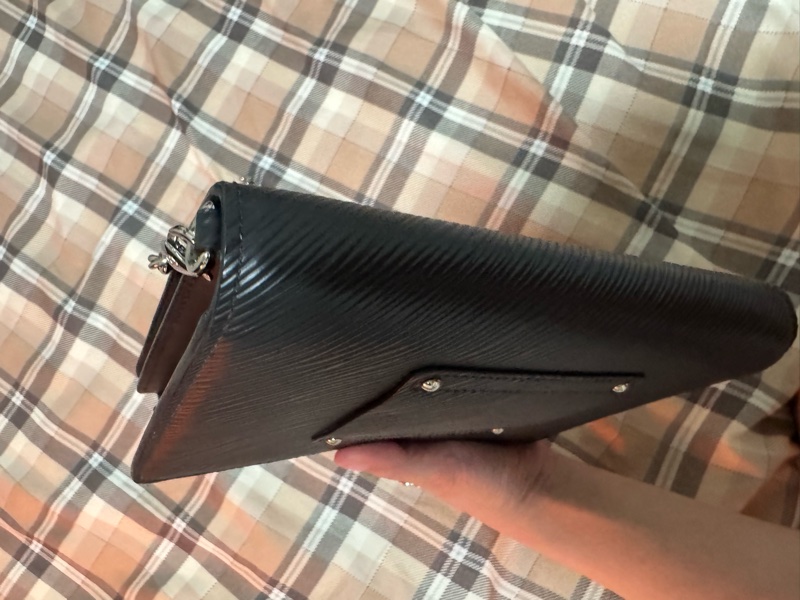 自售Louis Vuitton LV TWIST WOC 黑EPI WOC 水波紋-24