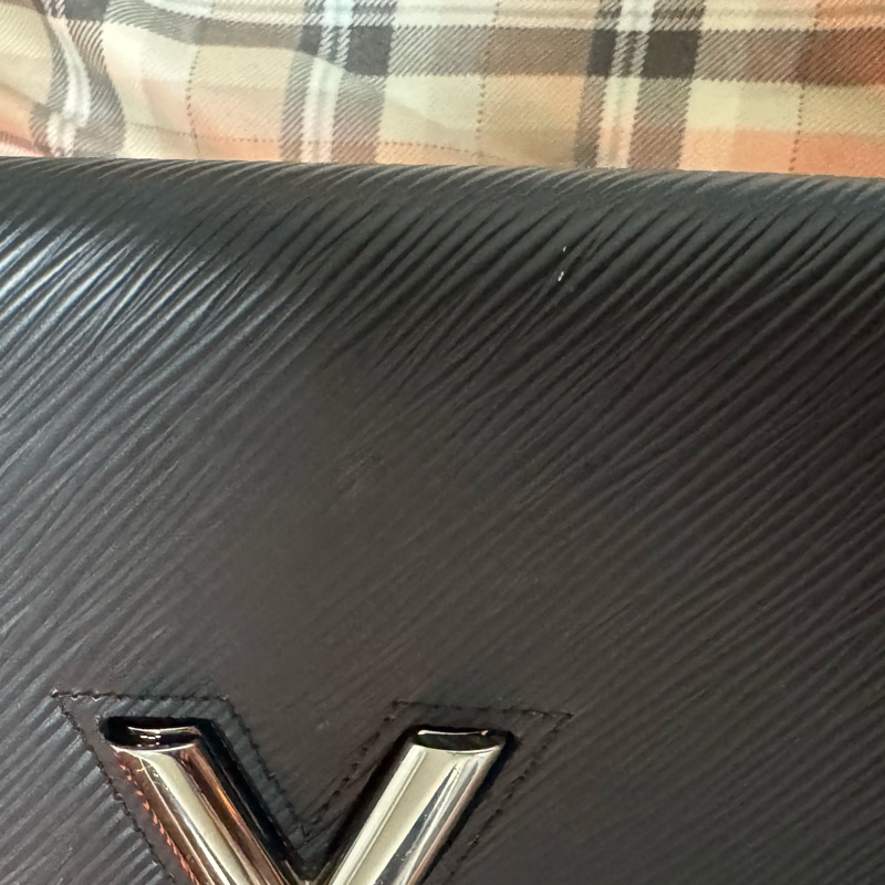 自售Louis Vuitton LV TWIST WOC 黑EPI WOC 水波紋-26