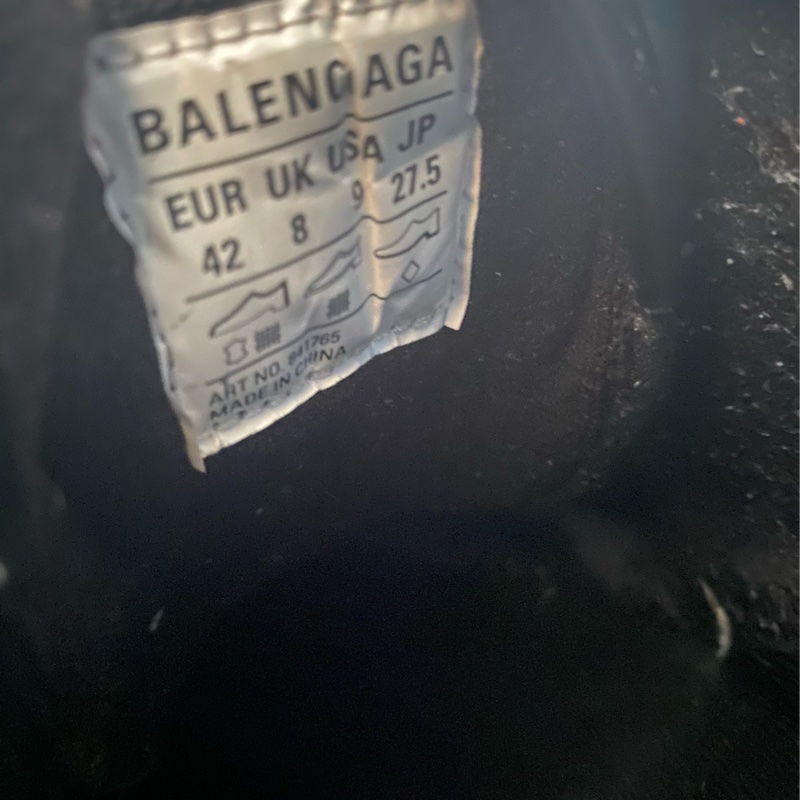 Balenciaga Hamptons Worn Out Sneaker-4