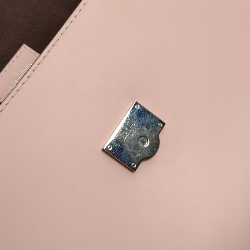 LV / 路易威登 Luna奶茶粉色 Epi皮斜挎 手提兩用包-14