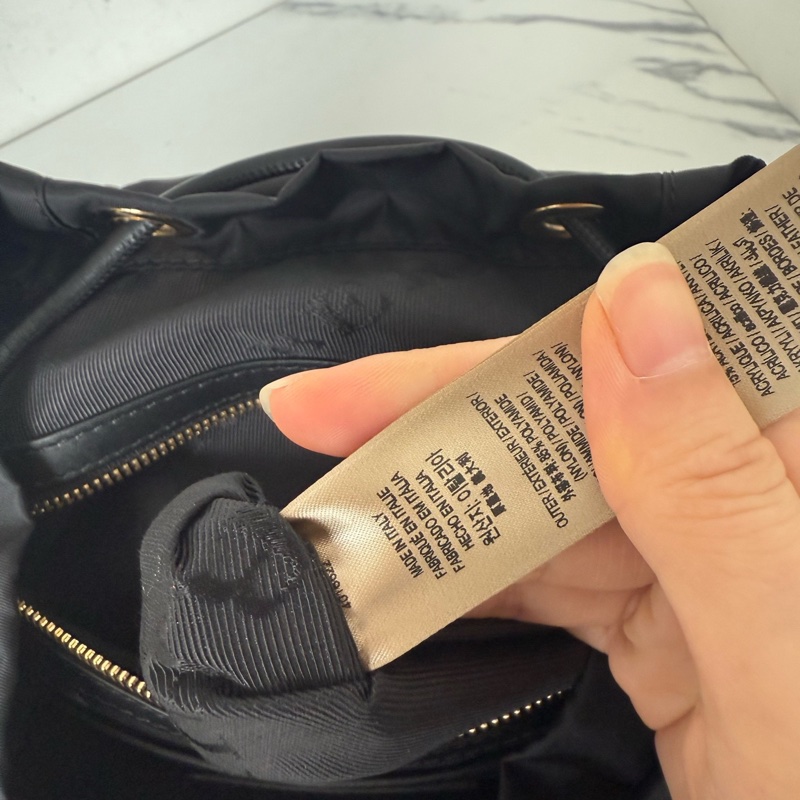 Burberry 降落傘雙肩中號 尺寸約22×33。-8