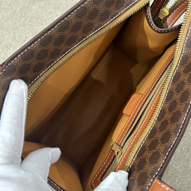Celine 中古 棕花托特 尺寸約25*23。-12