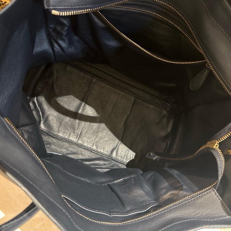 old céline luggage Medium 喜歡不一樣的人必蒐!稀有尺寸大包愛好者 絕版必收 笑臉包 囧包-13