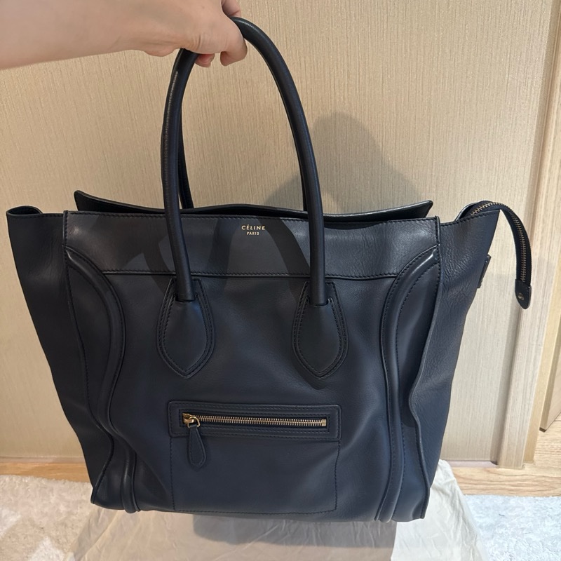 old céline luggage Medium 喜歡不一樣的人必蒐!稀有尺寸大包愛好者 絕版必收 笑臉包 囧包-1