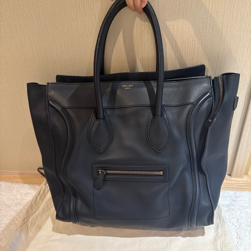old céline luggage Medium 喜歡不一樣的人必蒐!稀有尺寸大包愛好者 絕版必收 笑臉包 囧包-5