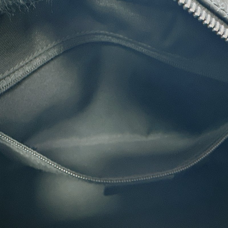 GUCCI Guccissima皮革壓紋手拿包-4