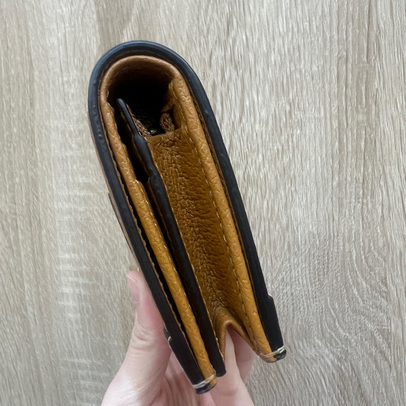 Gucci 咖PVC米奇拼牛皮金釦mini短夾-2