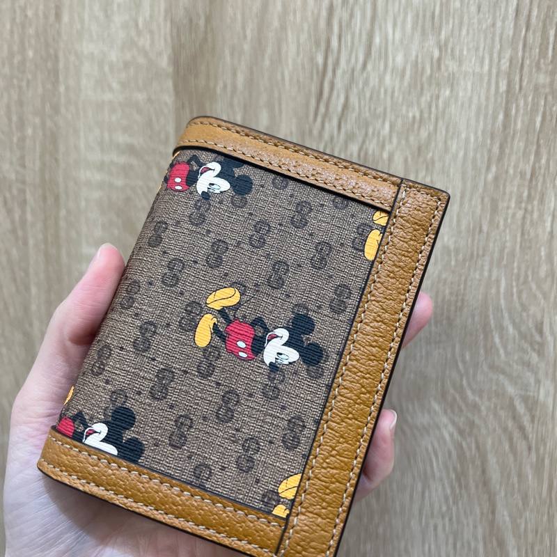 Gucci 咖PVC米奇拼牛皮金釦mini短夾-5
