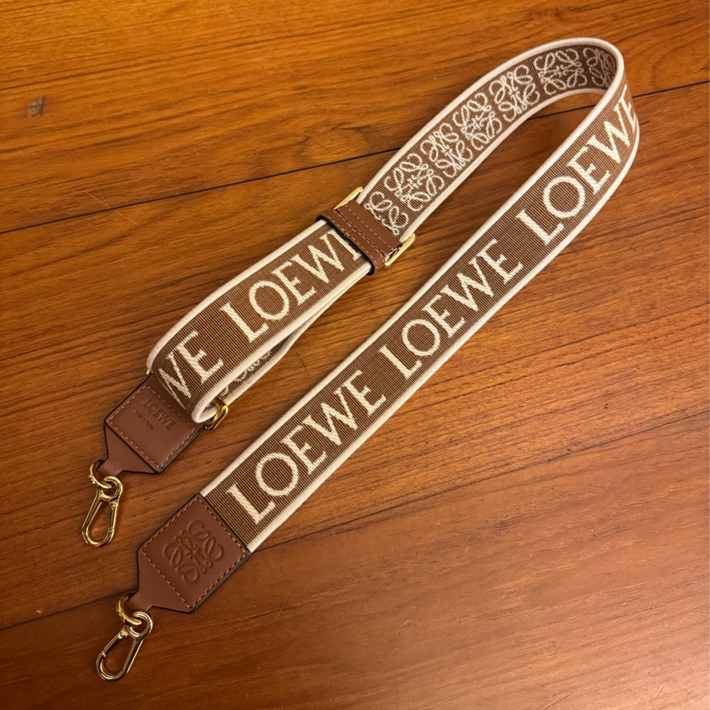 Loewe棕色白logo寬背帶-6