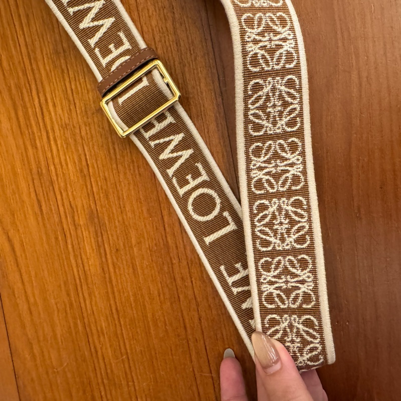 Loewe棕色白logo寬背帶-10