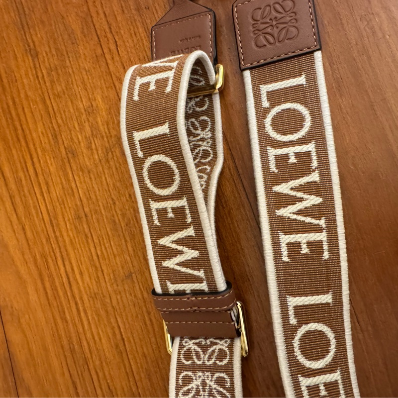 Loewe棕色白logo寬背帶-12