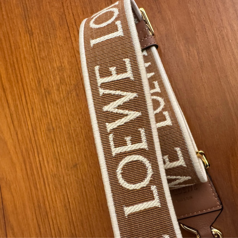 Loewe棕色白logo寬背帶-14