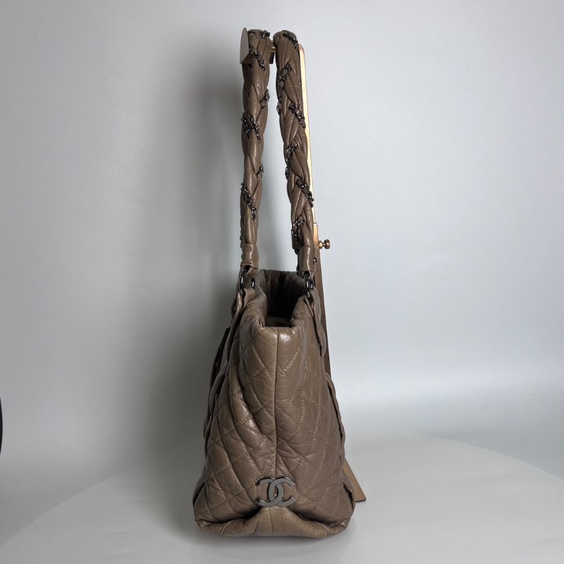 CHANEL 銀扣麻花粗鏈條手提單肩包奶茶-3