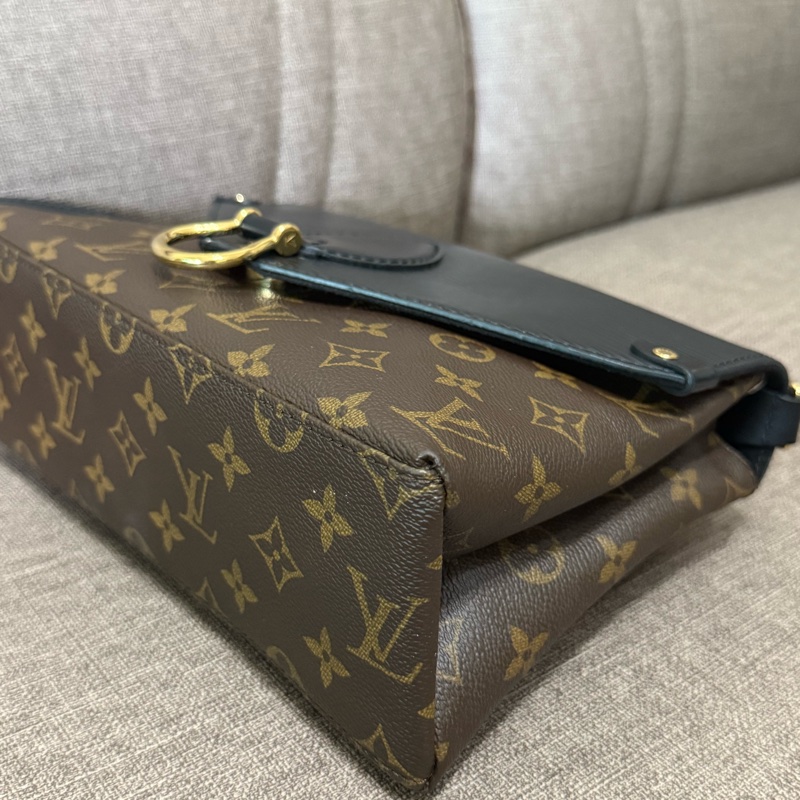 LOUIS VUITTON Monogram/Epi Saint Michel金扣肩背袋M44030-4