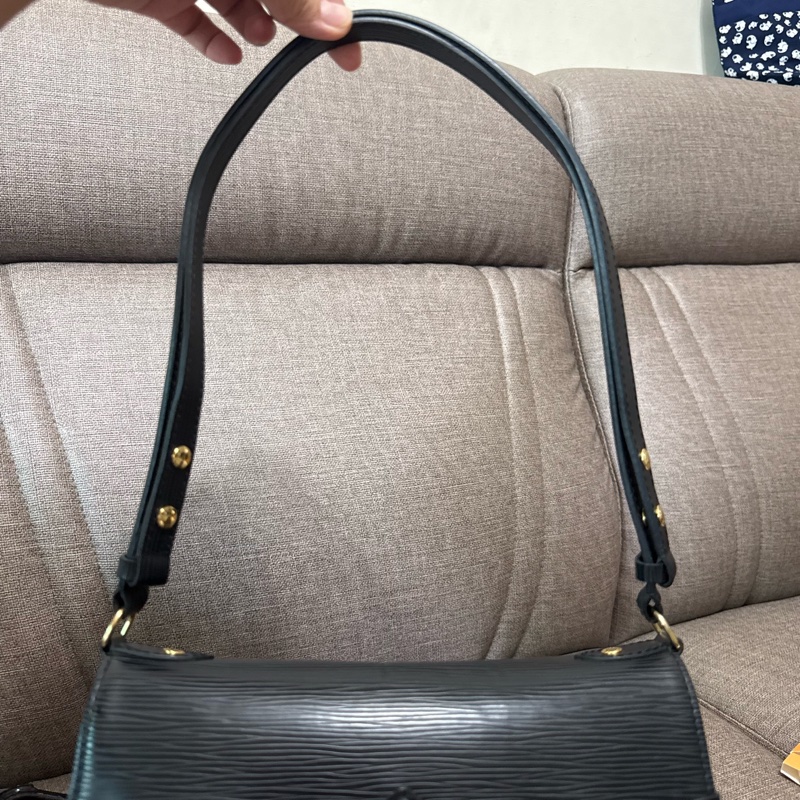 LOUIS VUITTON Monogram/Epi Saint Michel金扣肩背袋M44030-10